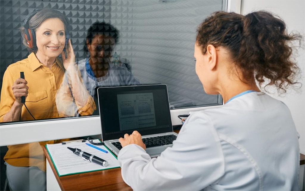 ¿Cómo te ayudamos a cuidar tu audición en nuestro centro auditivo en Vigo?